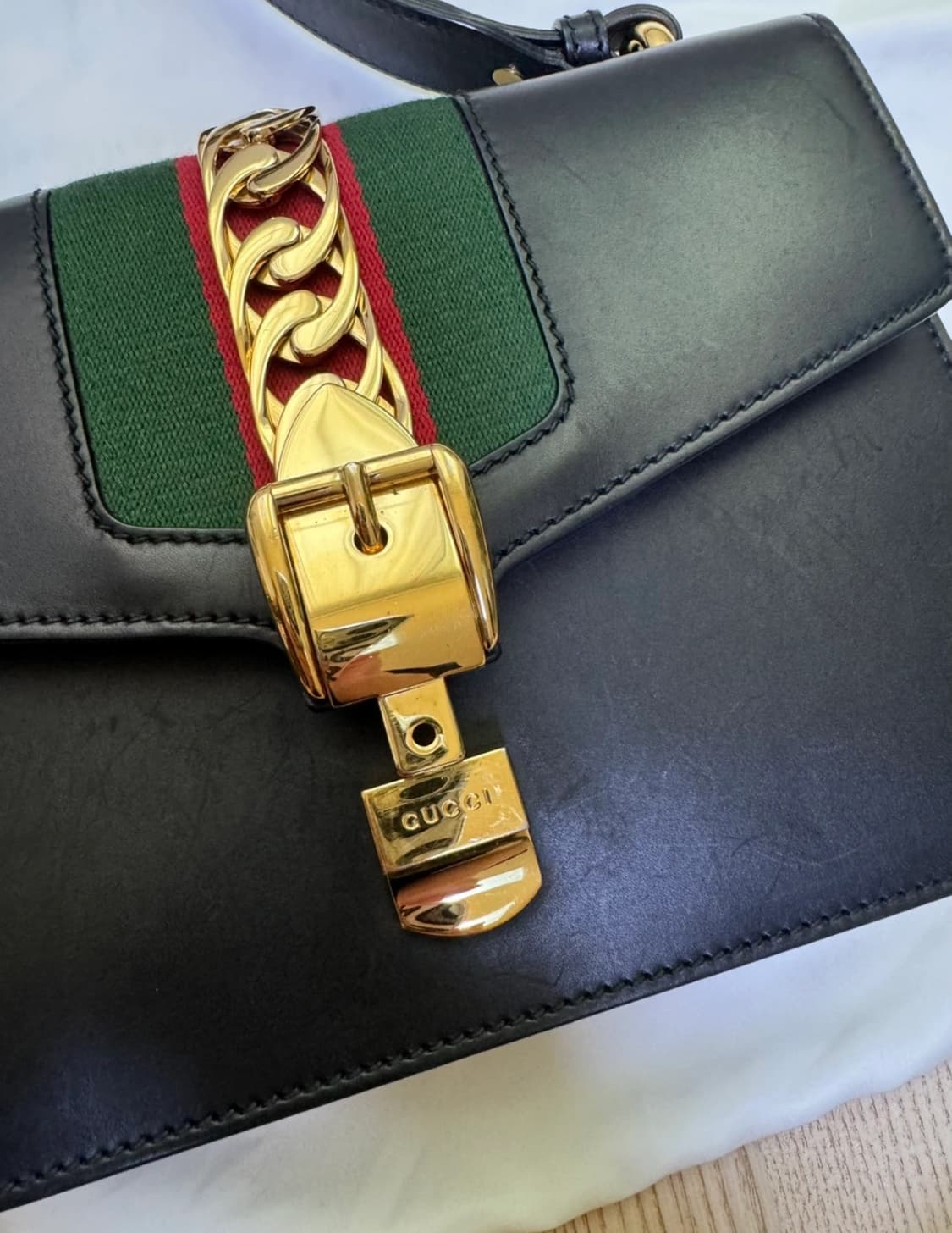 정품 구찌 실비 숄더백 (블랙) 상품이미지4