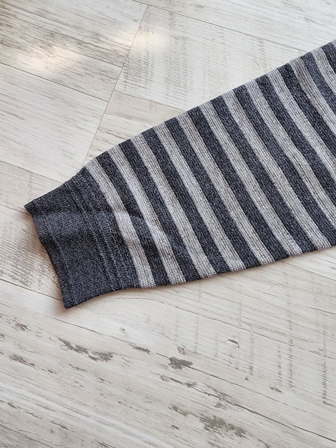 HAZZYS 헤지스 니트 티셔츠 팜. 105사이즈 면+울+캐시미어 스웨터 상품이미지4