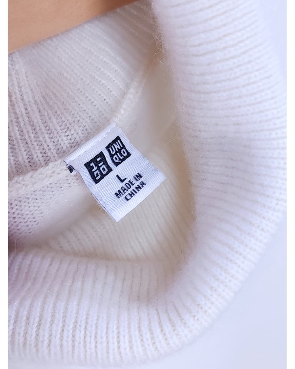 캐시미어100% 아이보리 니트 상품이미지5