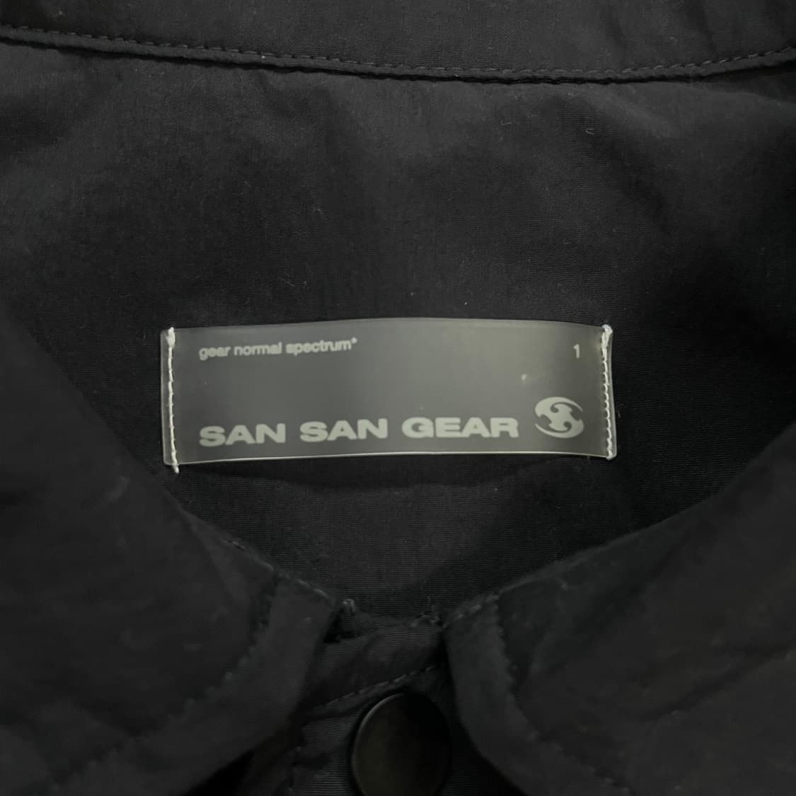 산산기어 San san gear 23ss 커브드 코치 블랙 상품이미지4