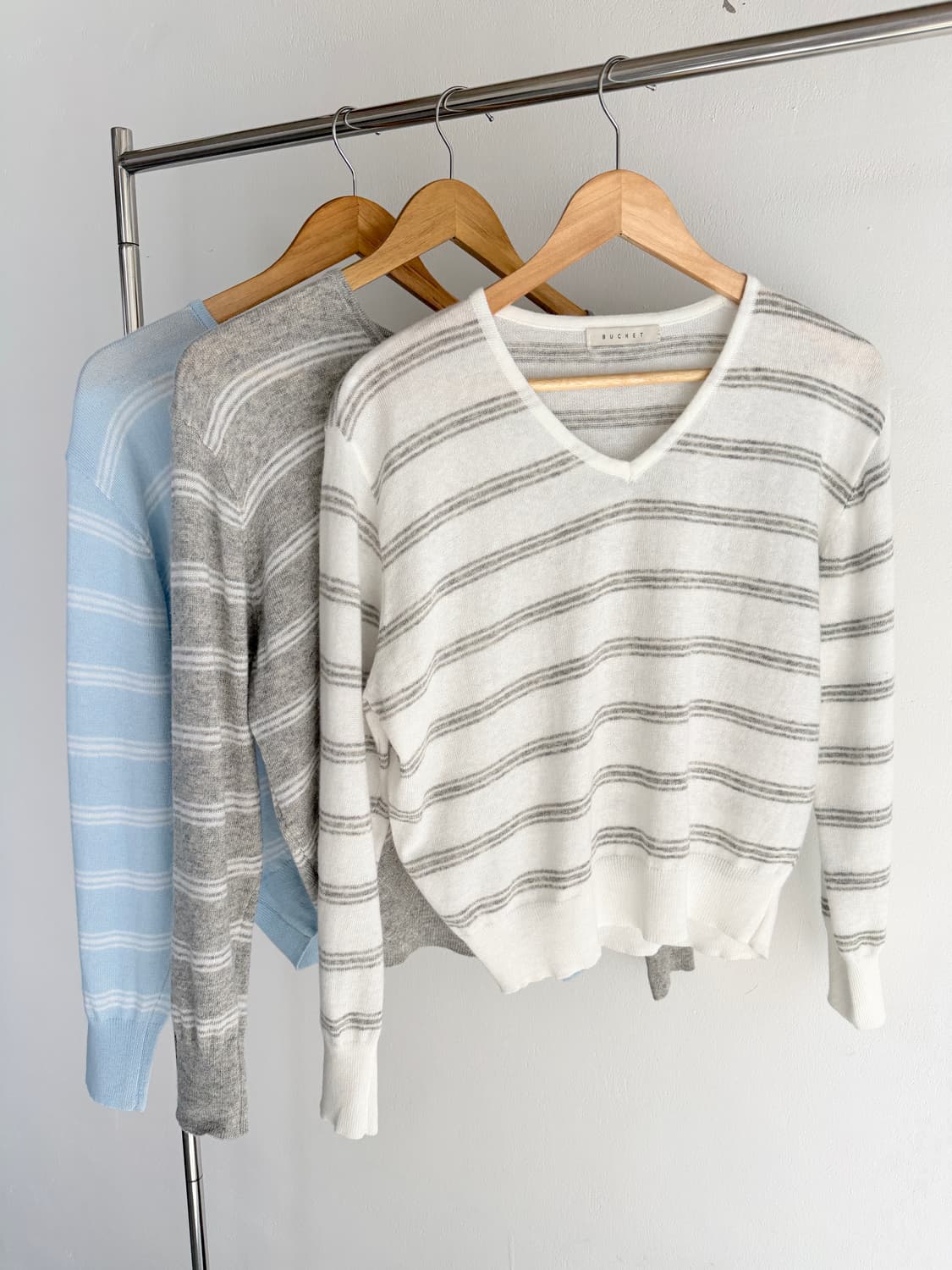 Lepvonj 레프본 스트라이프 브이넥 여름니트 스카이블루 상품이미지2