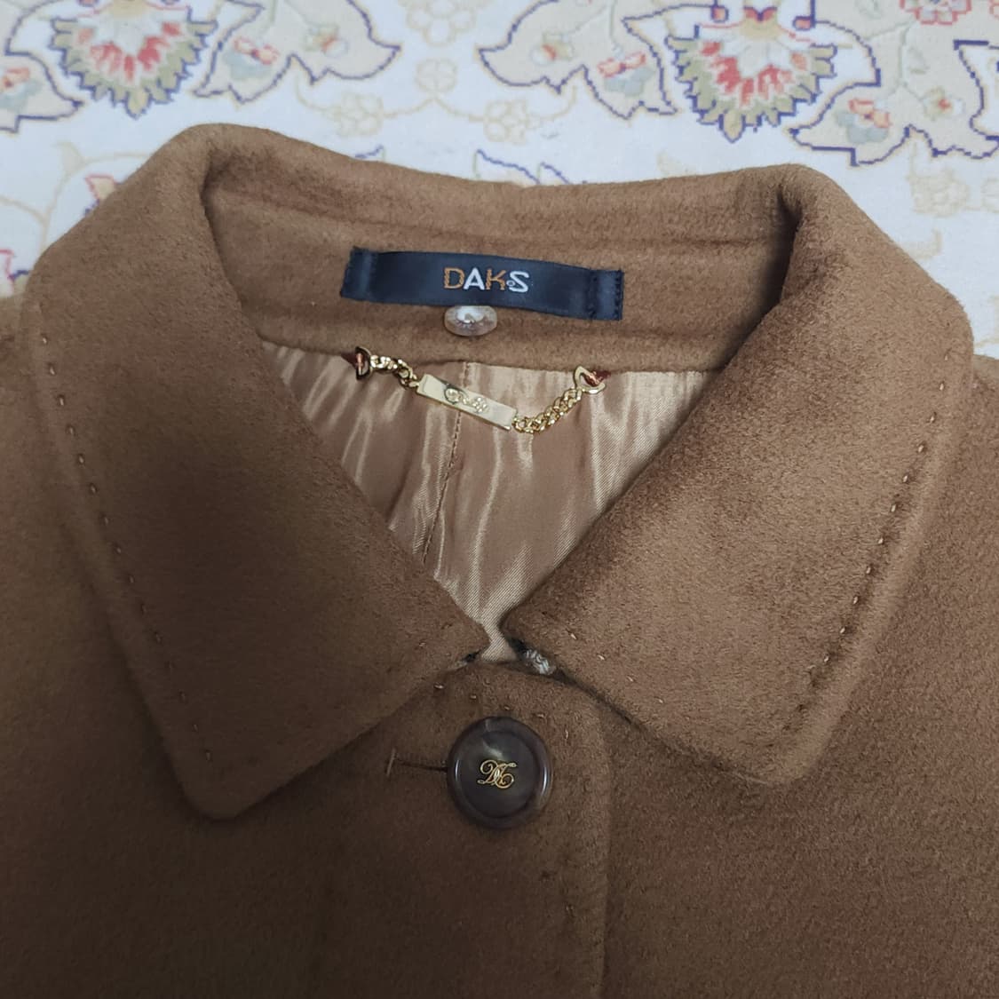 닥스 핸드메이드 캐시미어 여성 코트
90 상품이미지3