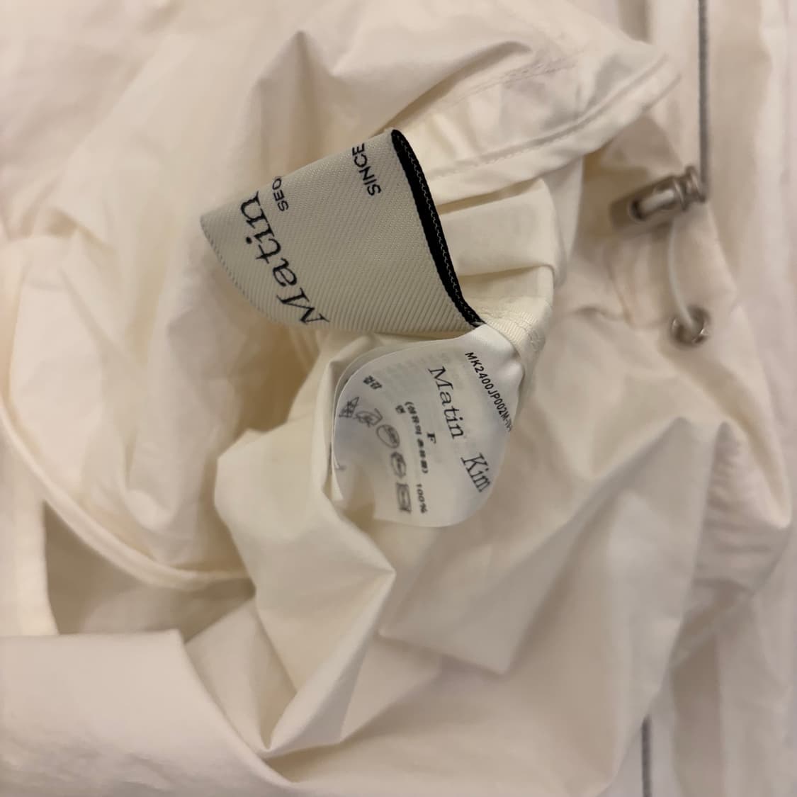 마뗑킴 빅로고 화이트 바람막이 상품이미지4