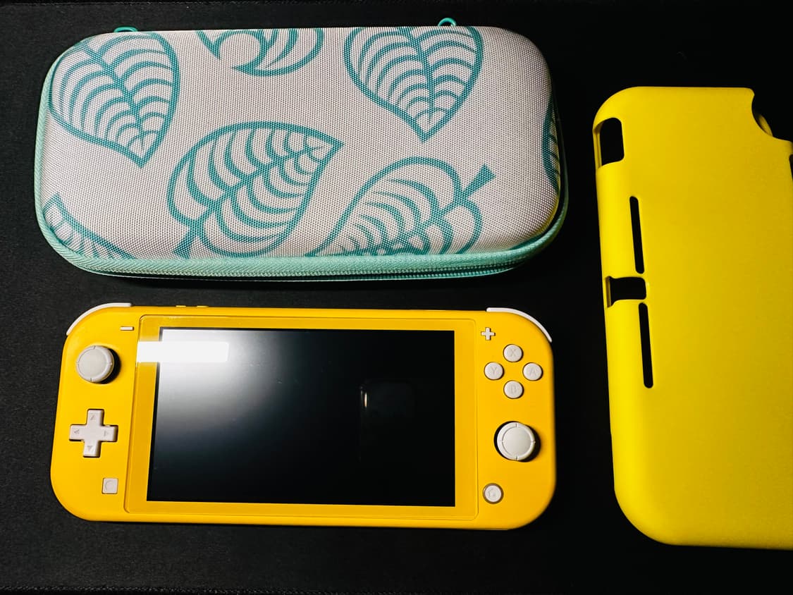 닌텐도 스위치 라이트 옐로우 + 옐로우 케이스, 동숲 파우치 판매 상품이미지1