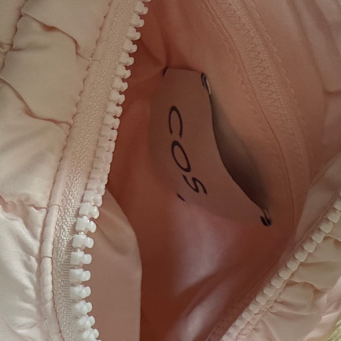 코스 퀼티드 메신저백 라이트 핑크 새상품 상품이미지3