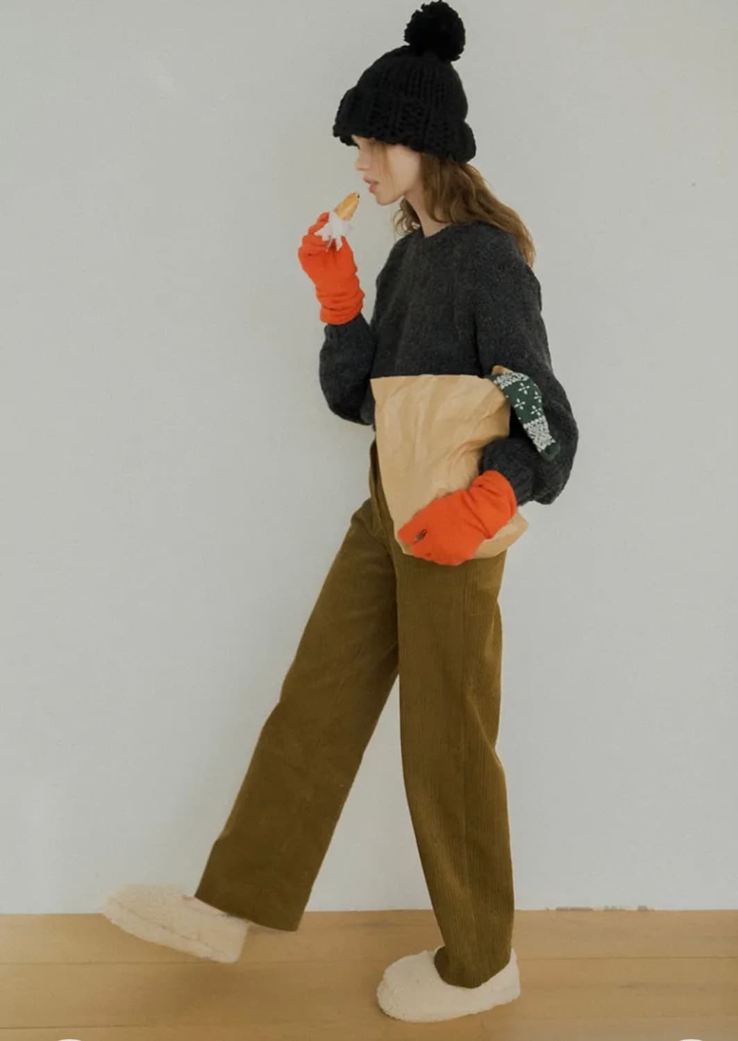 위드아웃썸머 23fw  벨라 니트 차콜 상품이미지2