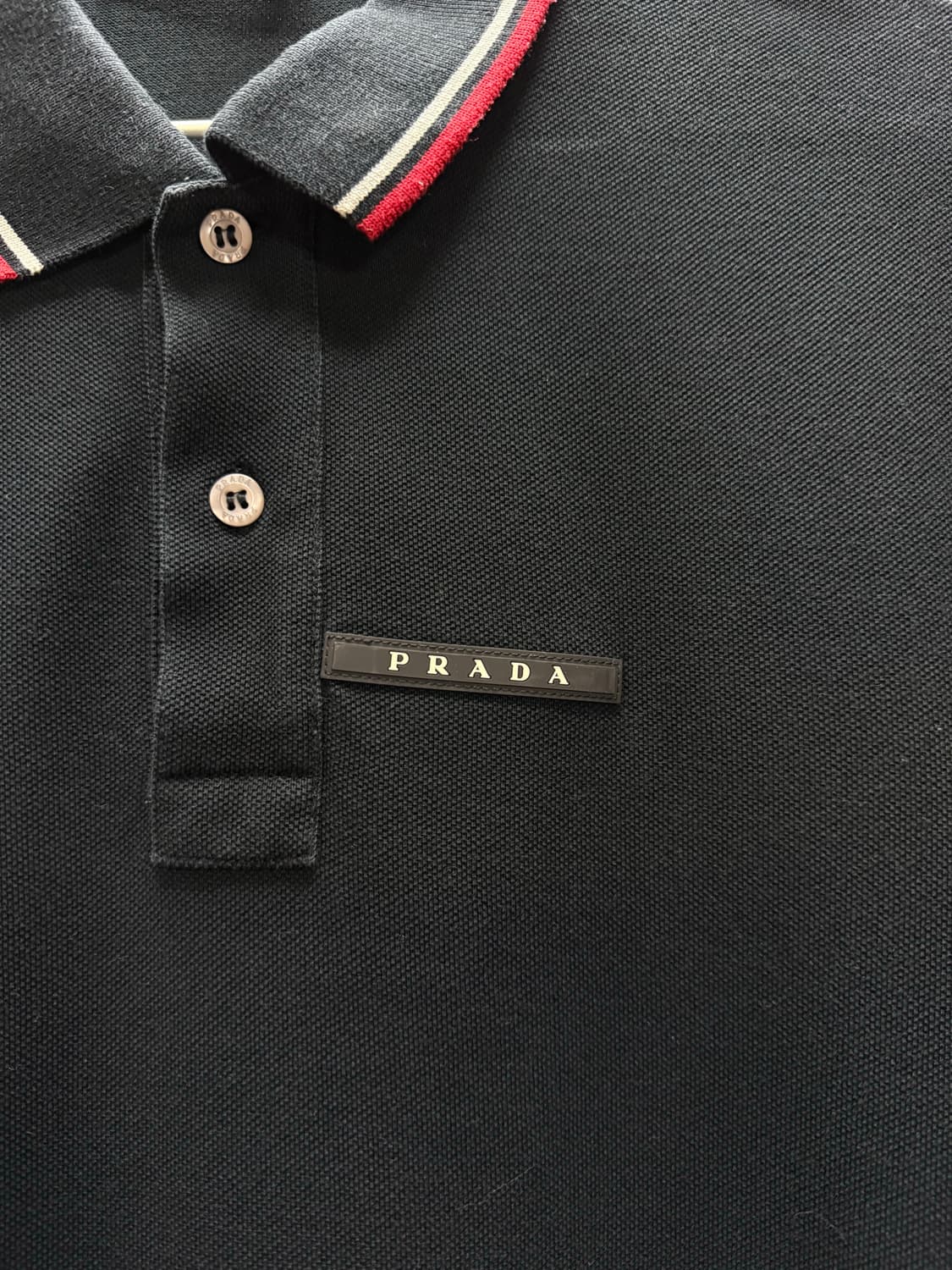 프라다 블랙 PK 반팔 티셔츠 상품이미지2