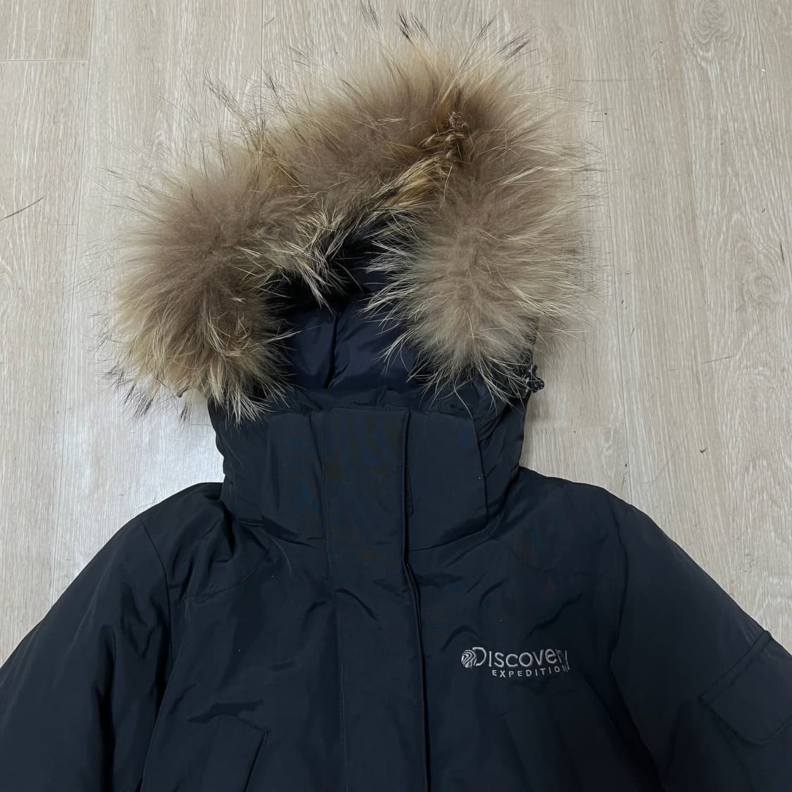 디스커버리 여성 라쿤퍼 후드 덕다운 패딩 S/90  상품이미지2