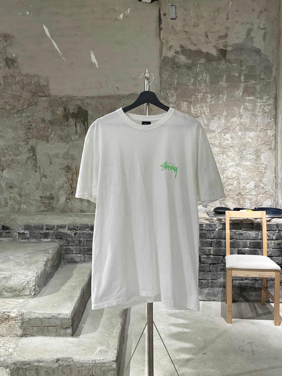 스투시 화이트 댄스 에너지 코튼 하프티 상품이미지1