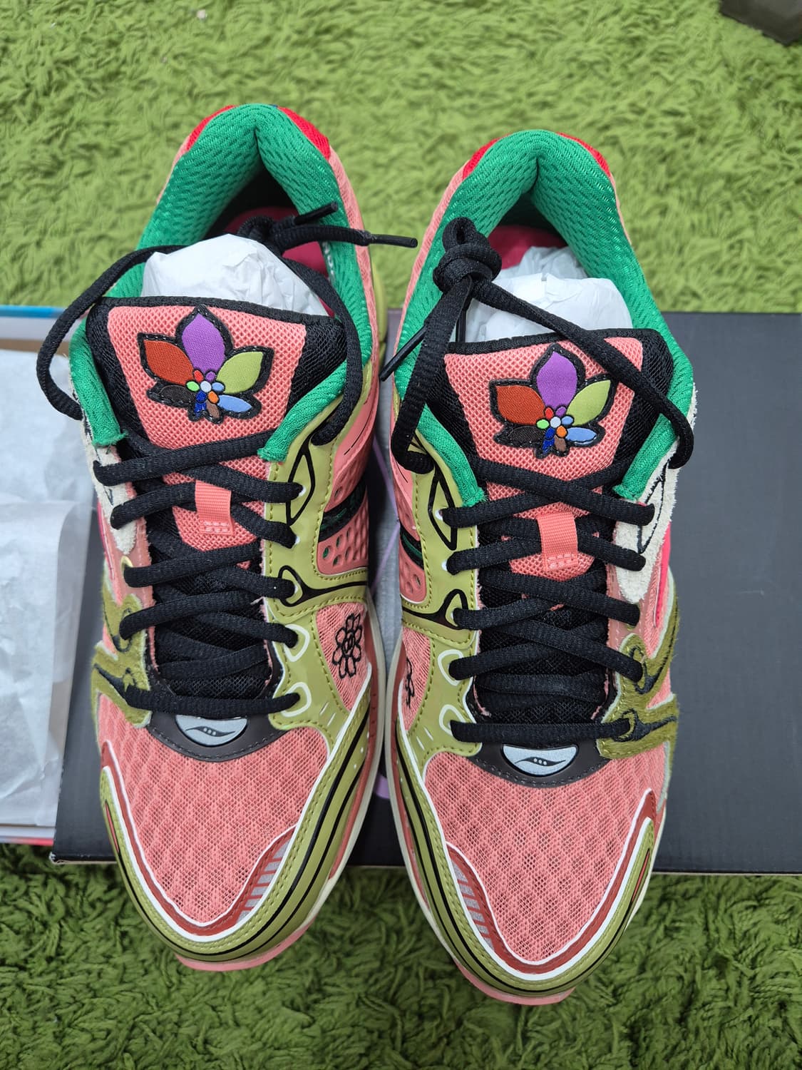 Saucony x Jae Tips Progrid Triumph 4 Flo 상품이미지1