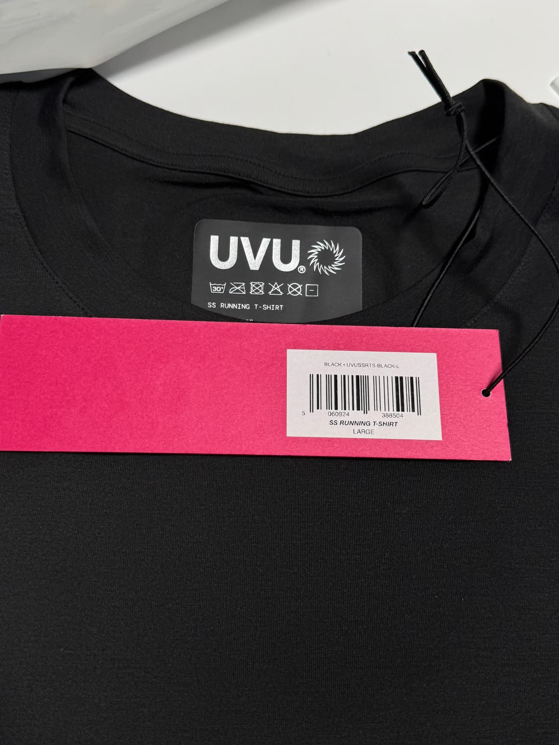 [새상품] UVU S/S Running Top Black 반팔티 팝니다. 상품이미지4