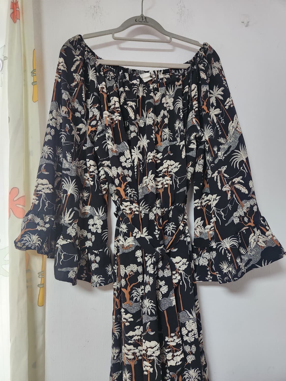 H&T 블랙 패턴 원피스 오프숄170/96A 상품이미지3