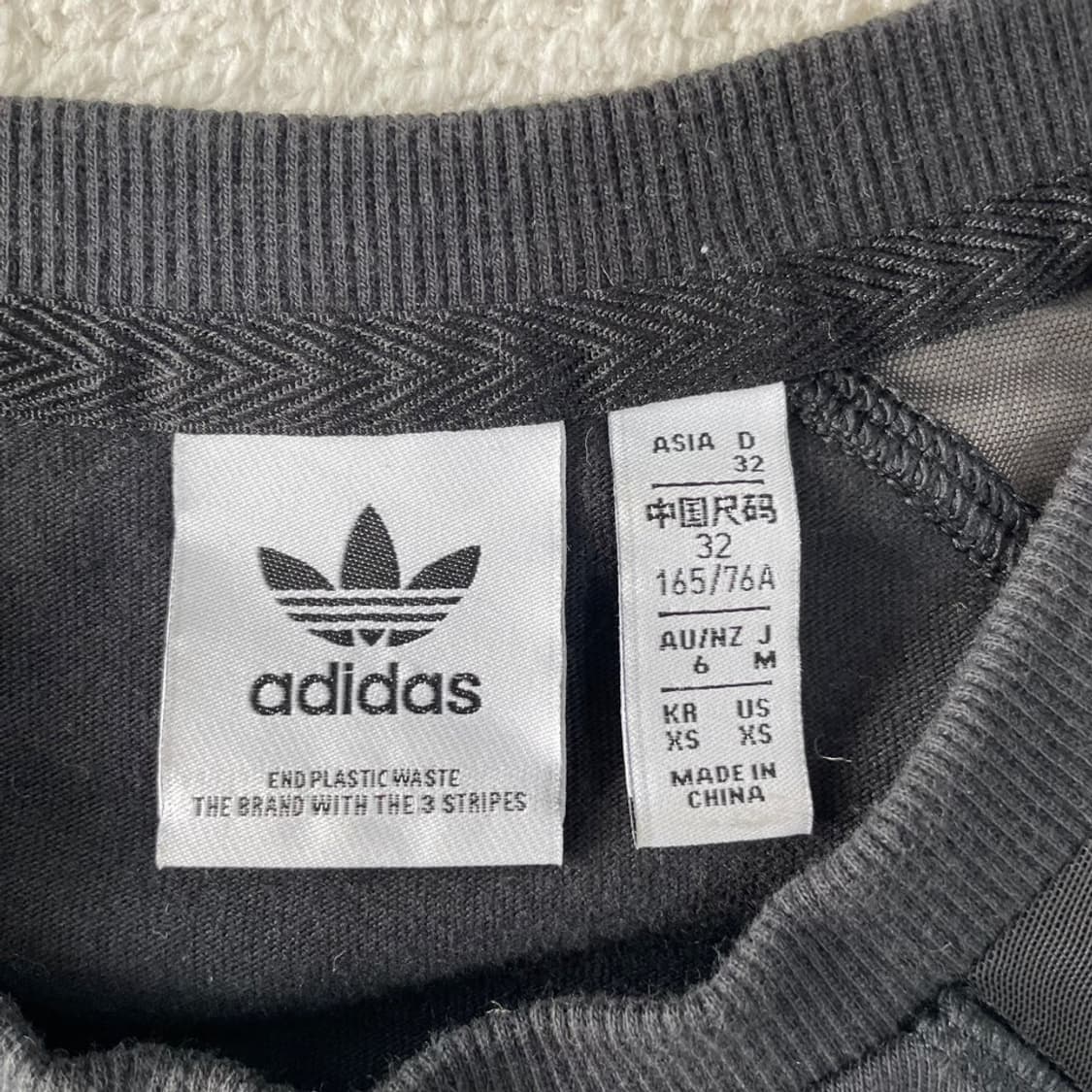 XS 아디다스 여성 하프숄더 시스루 반팔티 상품이미지4