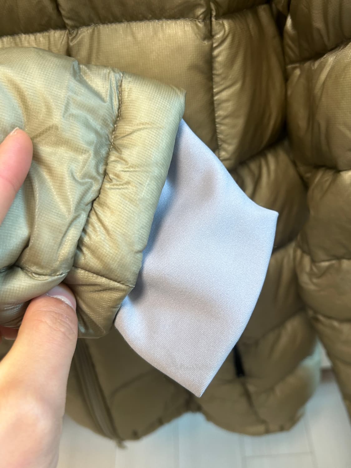 999휴머니티 모듈러 라이트 구스 푸퍼 카키 2(M) 상품이미지4