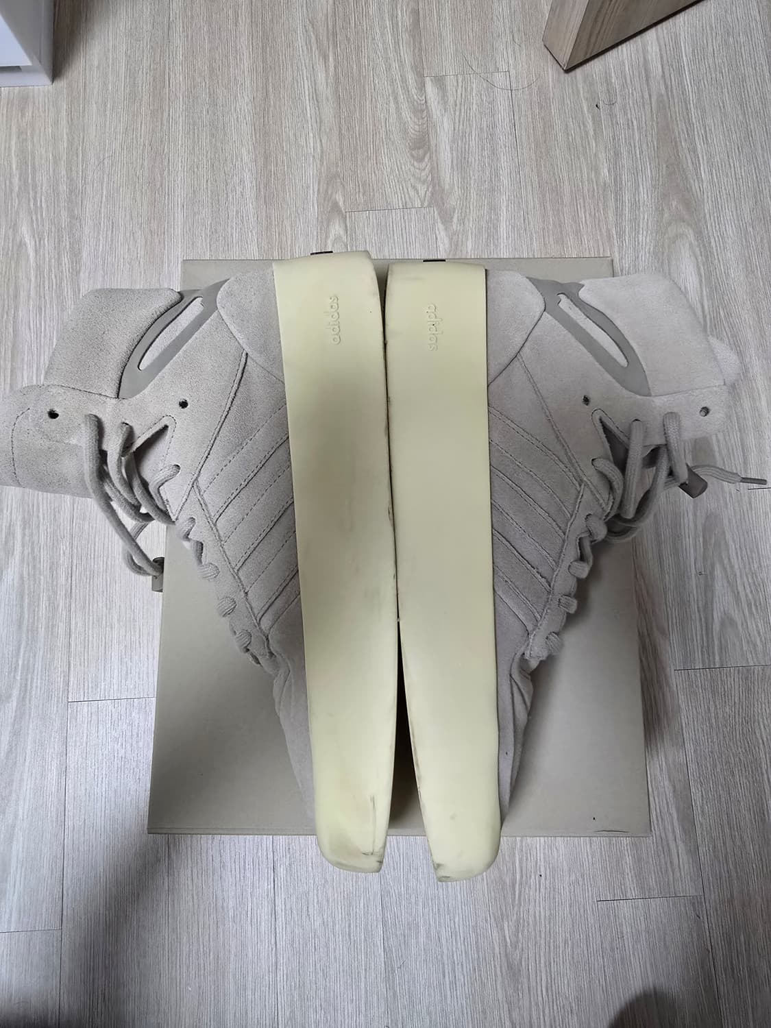 아디다스 x 피어 오브 갓 애슬레틱스 86 하이 세서미
- 290 상품이미지6