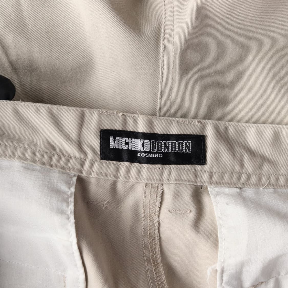 미치코런던 투턱 베이지 치노 하프 팬츠 34 상품이미지5