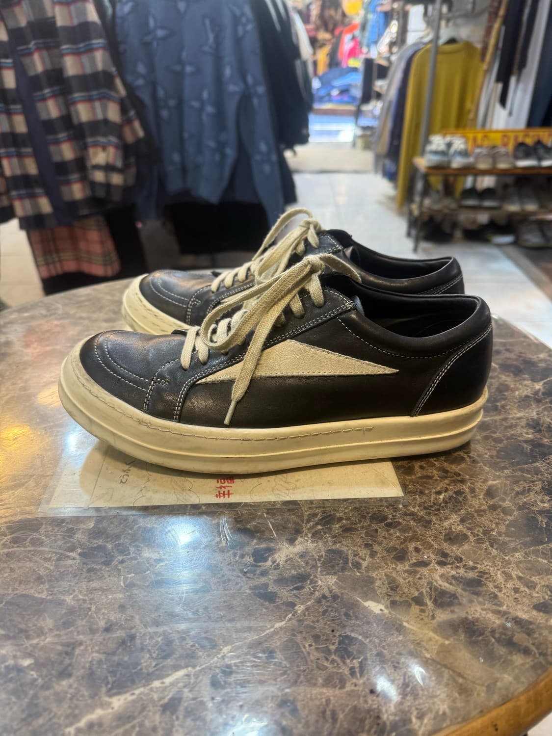 42/260 정품 릭오웬스 반스레더 스니커즈 팝니다 상품이미지2