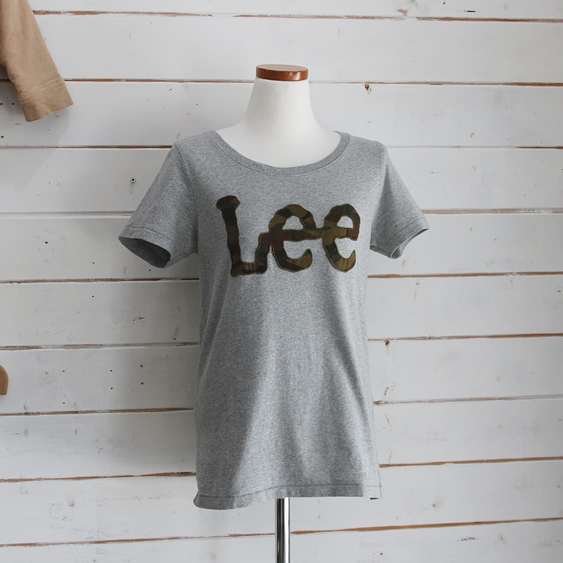 Lee 자수 반팔 티셔츠 (여성용 M) 상품이미지1