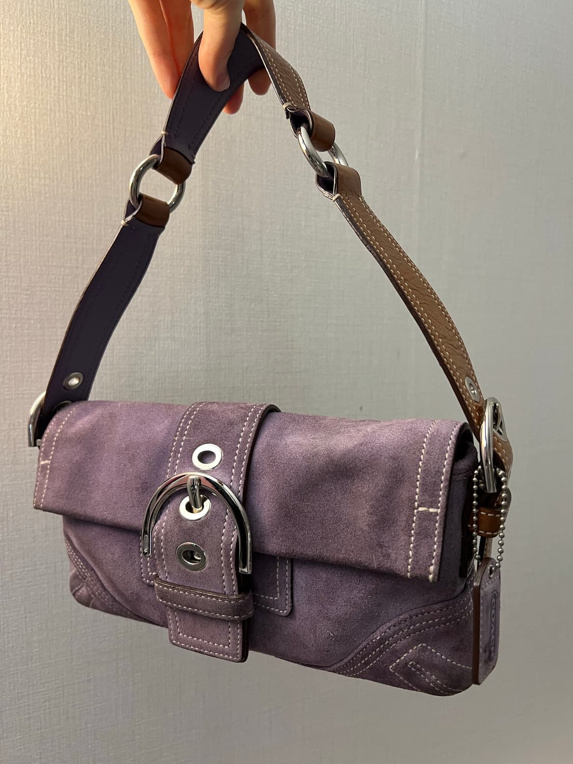 빈티지 2005년 코치 스웨이드 숄더백 상품이미지1