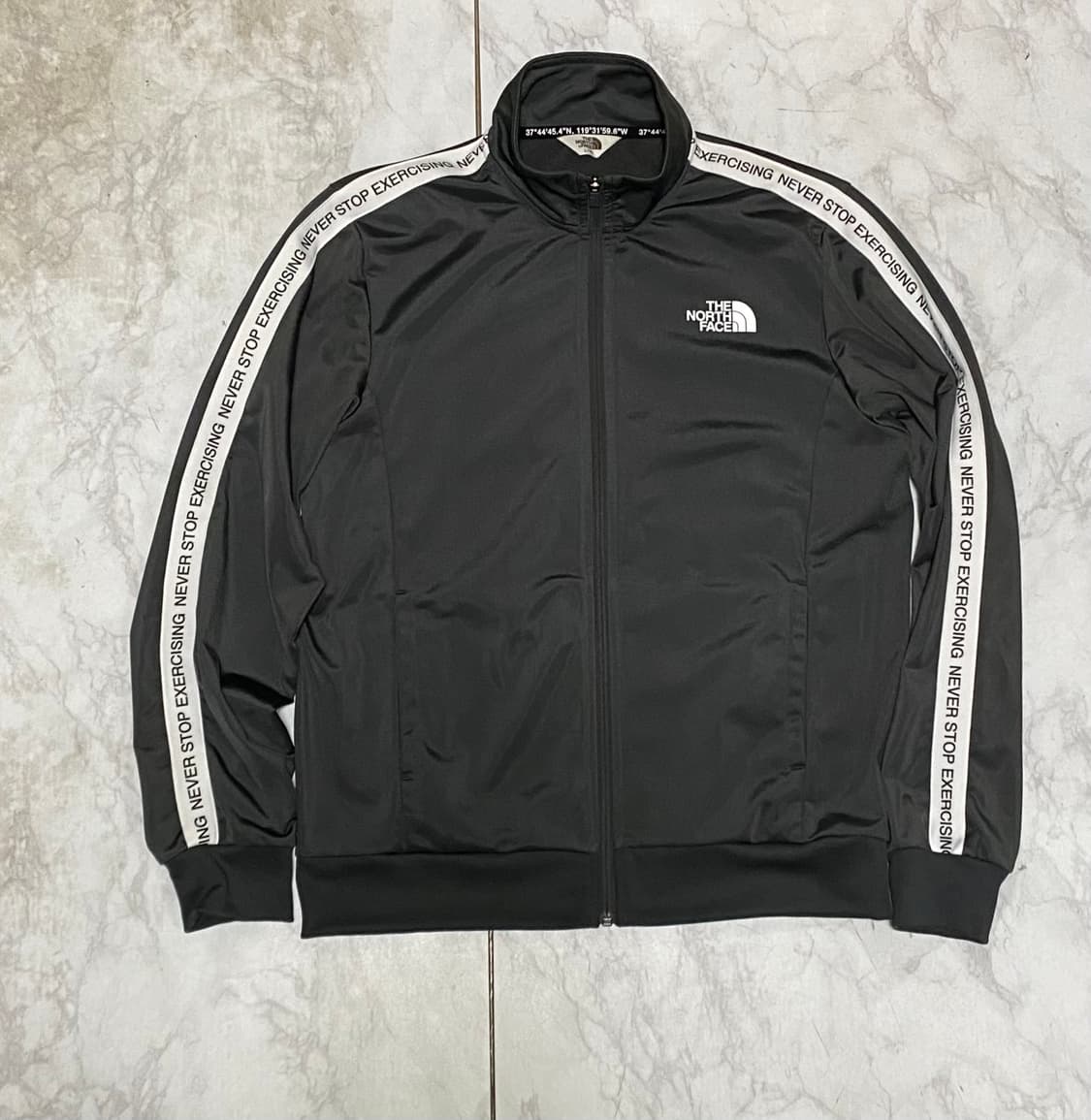 노스페이스 집업 점퍼 사이즈100 상품이미지1