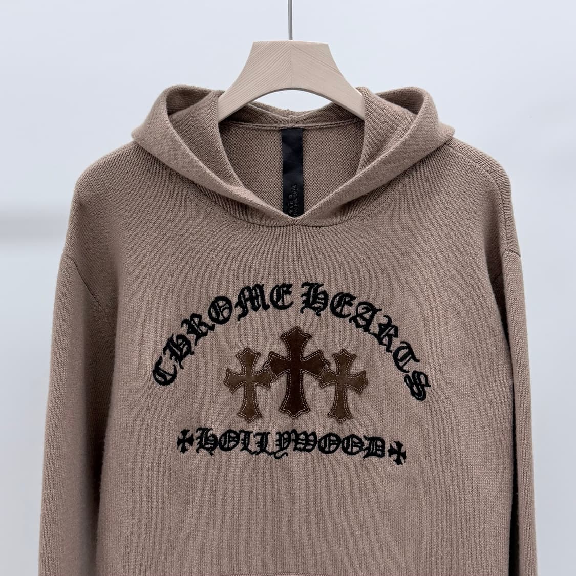 [S+급/L] 25SS 크롬하츠 세메터리 패치 캐시미어 후드티 상품이미지3