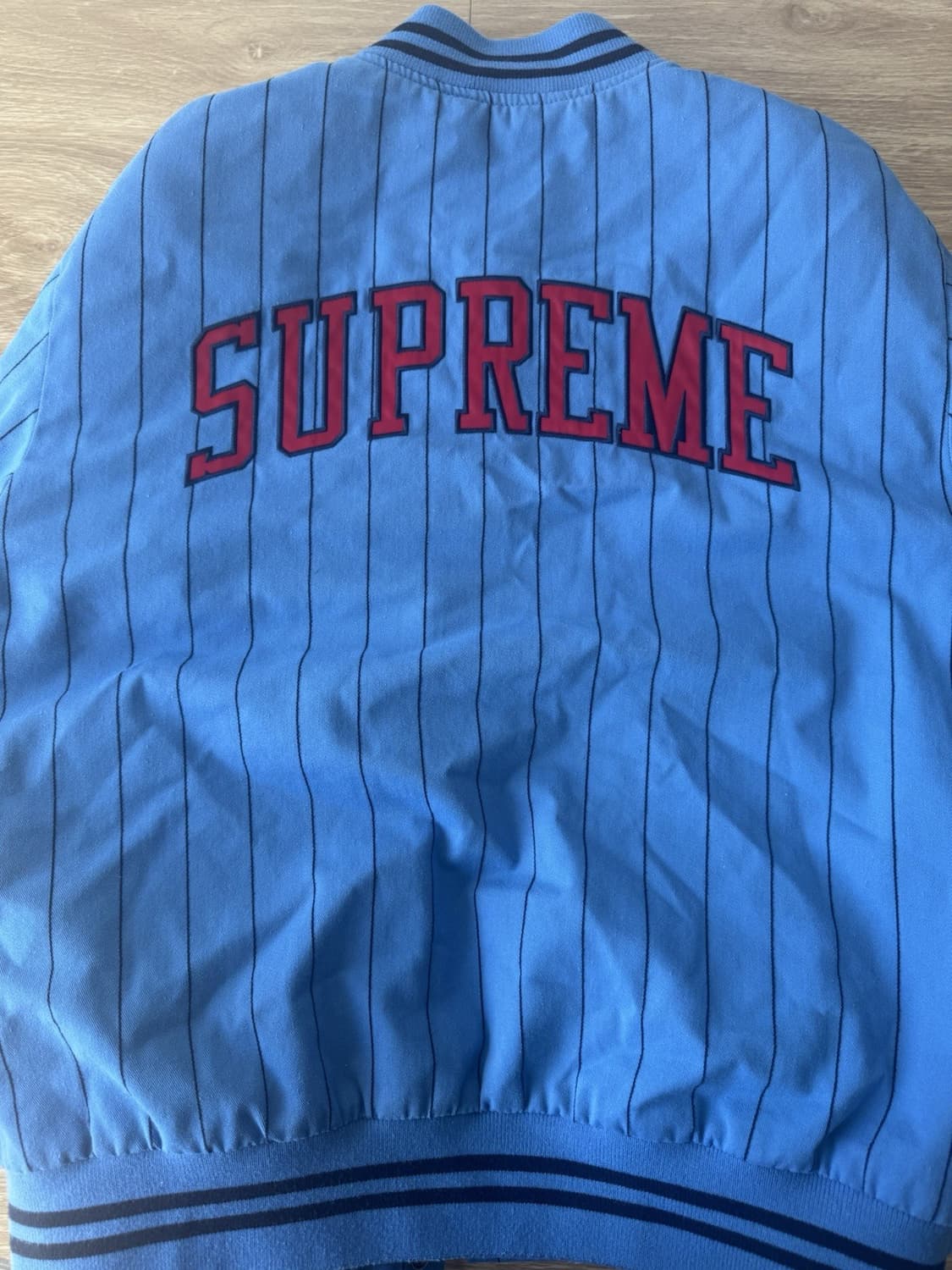 슈프림 사이코 핀스트라이프 스타디움 자켓 블루 상품이미지2