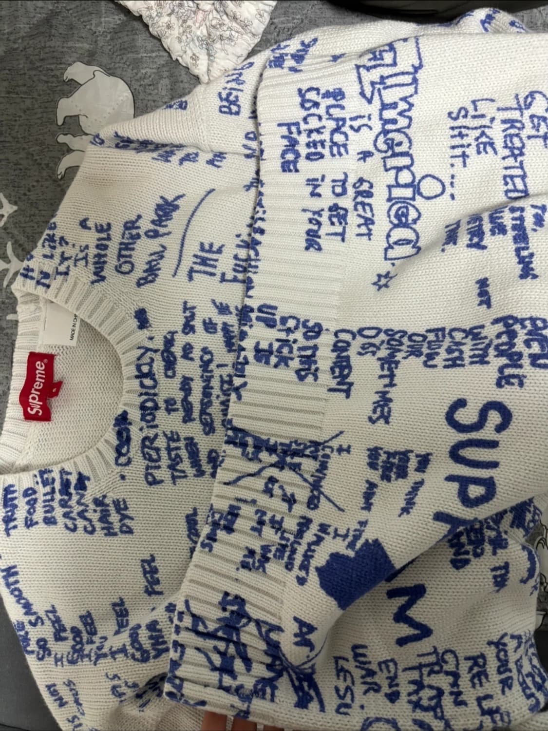 슈프림 곤즈 포엠 스웨터 화이트 상품이미지3