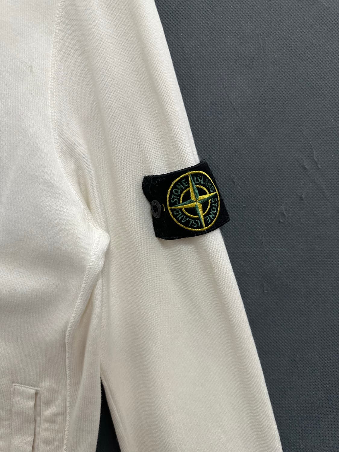 스톤아일랜드 후드집업 S(90) 정품 상품이미지5