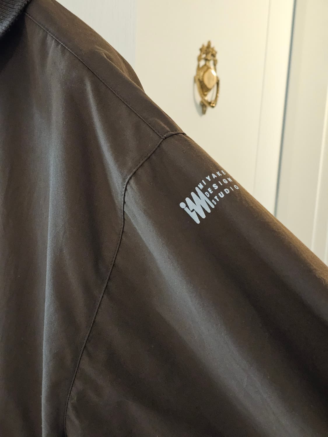 Im ISSEY MIYAKE 피쉬테일 코트 상품이미지3