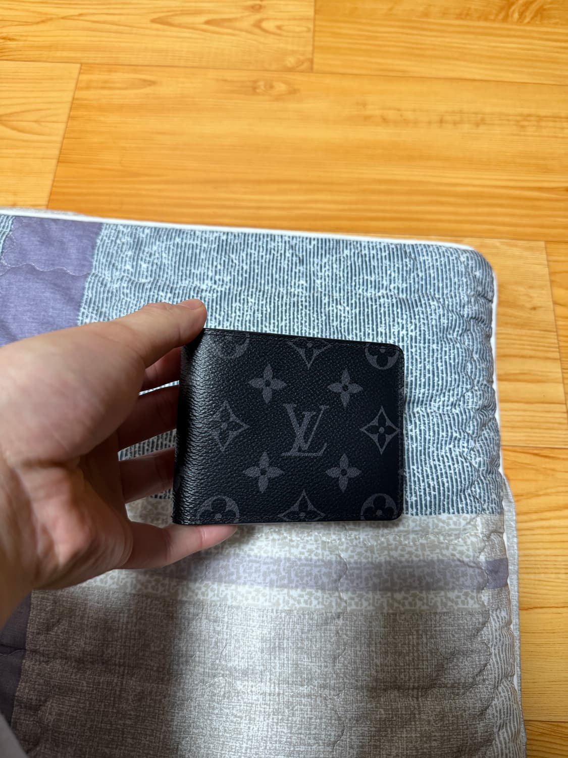 루이비통 슬렌더 월릿 모노그램 이클립스 상품이미지1