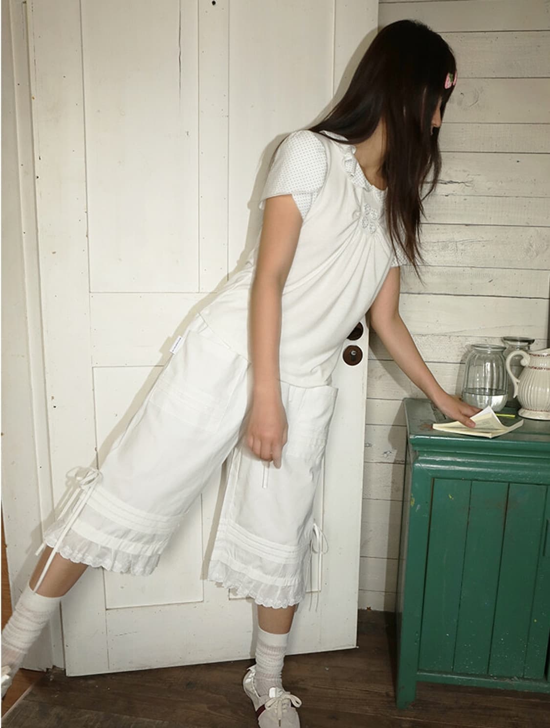 LACE-TRIMMED PLEATED BERMUDA IVORY 상품이미지5