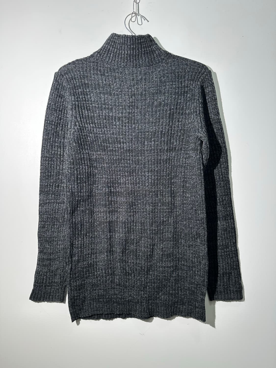 louis chavlon 반집업 아크릴 소프트 니트 상품이미지3