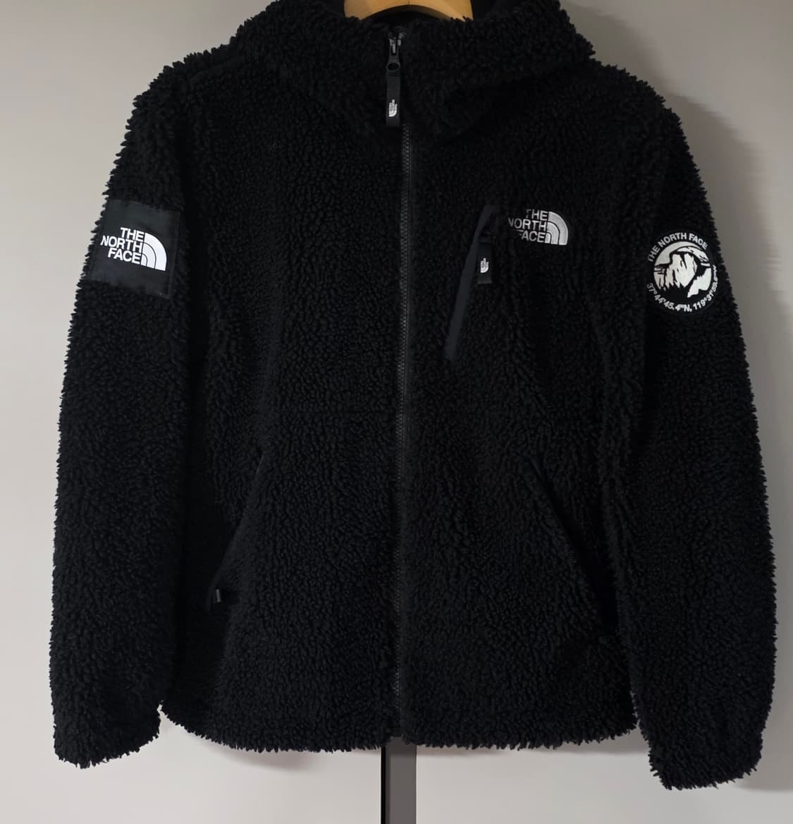 노스페이스 여성 리모 플리스후드. 
싸이즈 85.  NJ4FN60K 상품이미지1