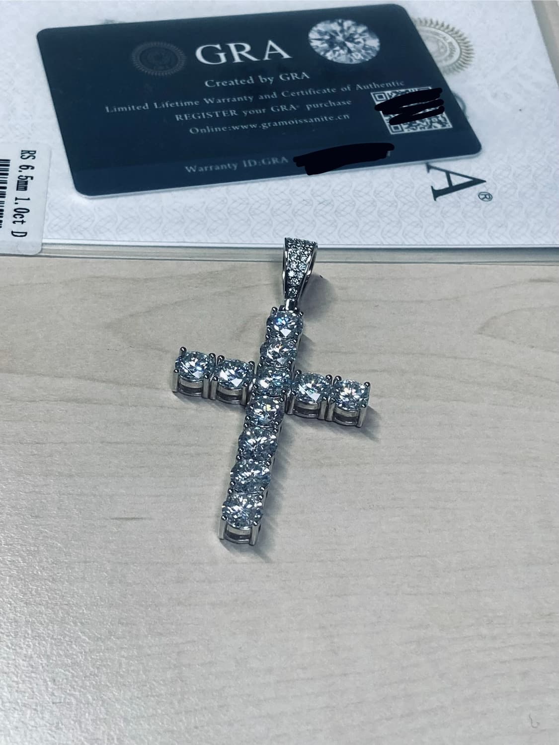모이사나이트 11캐럿 십자가 ice 펜던트 (gra보증서 포함) 상품이미지2