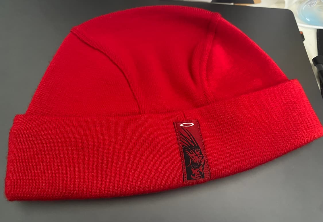 오클리 00‘s 와치비니 스몰로고 레드 상품이미지2