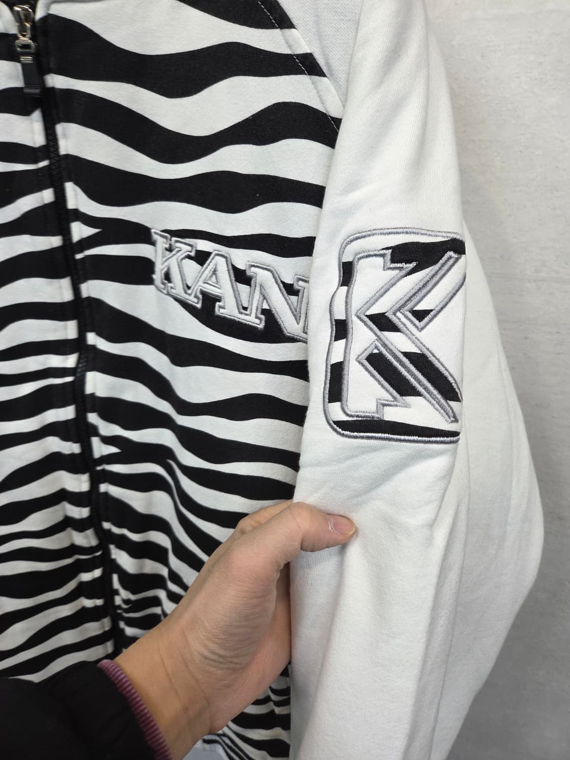 칼카니 빈티지 지브라 패턴 안감누빔 패딩 후드집업 xxl 상품이미지4