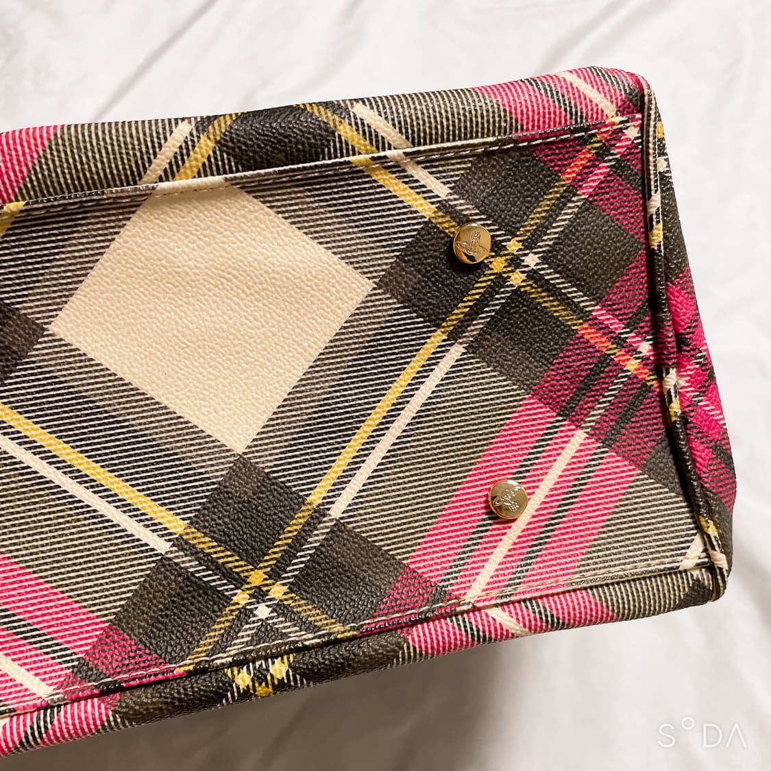 비비안웨스트우드 타탄 체크 토트백 상품이미지4