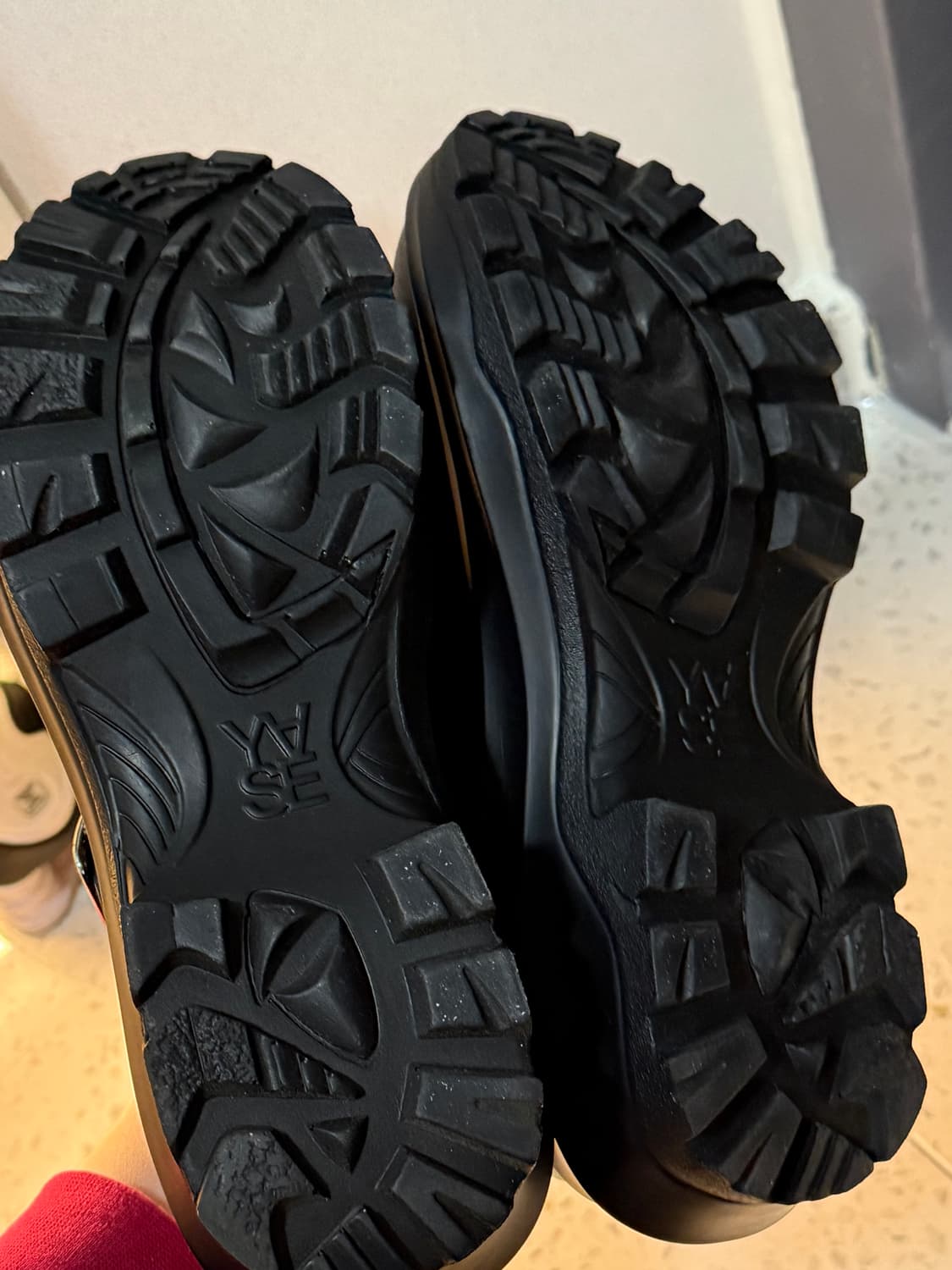 야세 카우하이드 플랫폼 메리제인 T 상품이미지9