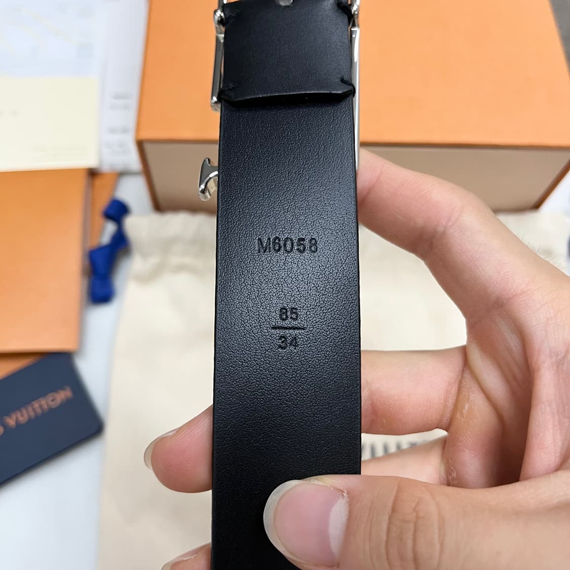 루이비통 네오그램 은장 로고 30MM 벨트 85/34 상품이미지4