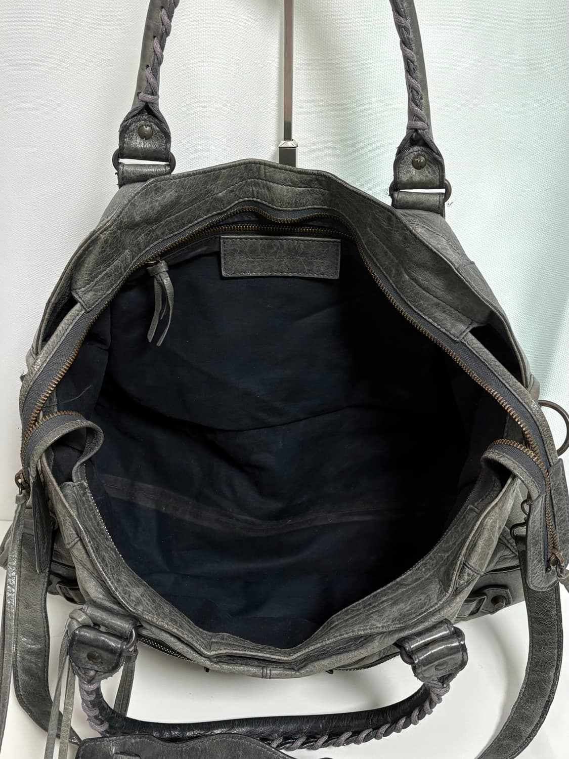 발렌시아가 파트타임 모터백 그레이 상품이미지10