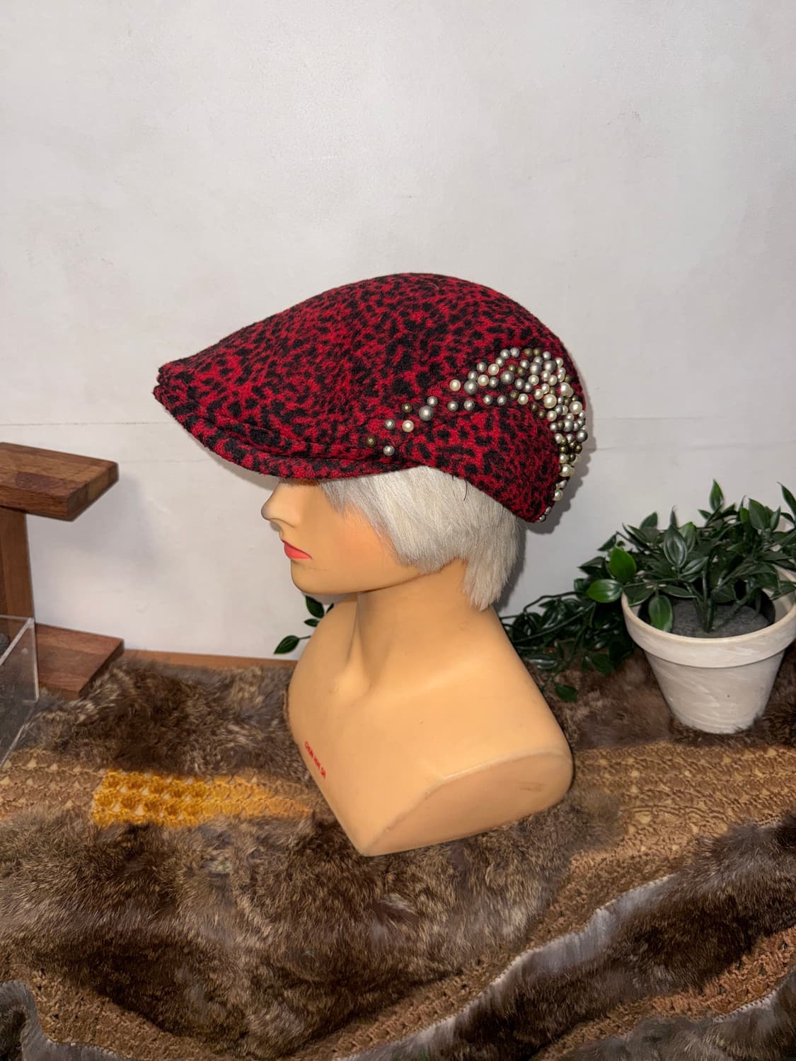 Red leopard pearl detail hunting cap 상품이미지2