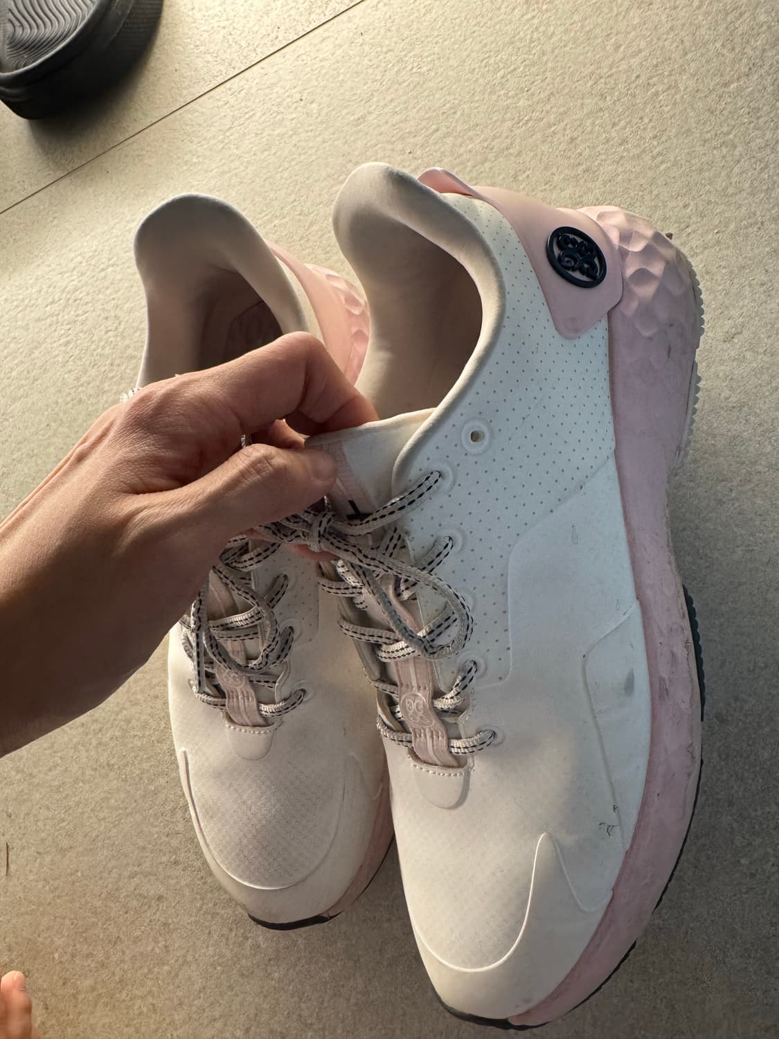 지포어 458000원 정품 제품  us9.5 (260인사람이 신었어요)  상품이미지5