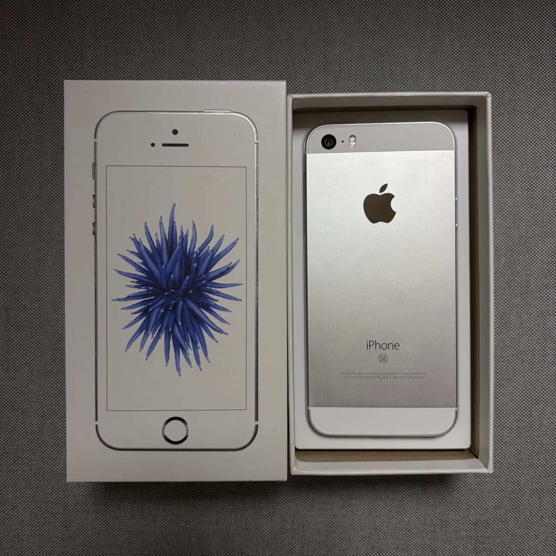 아이폰 SE 실버 32GB 상품이미지2