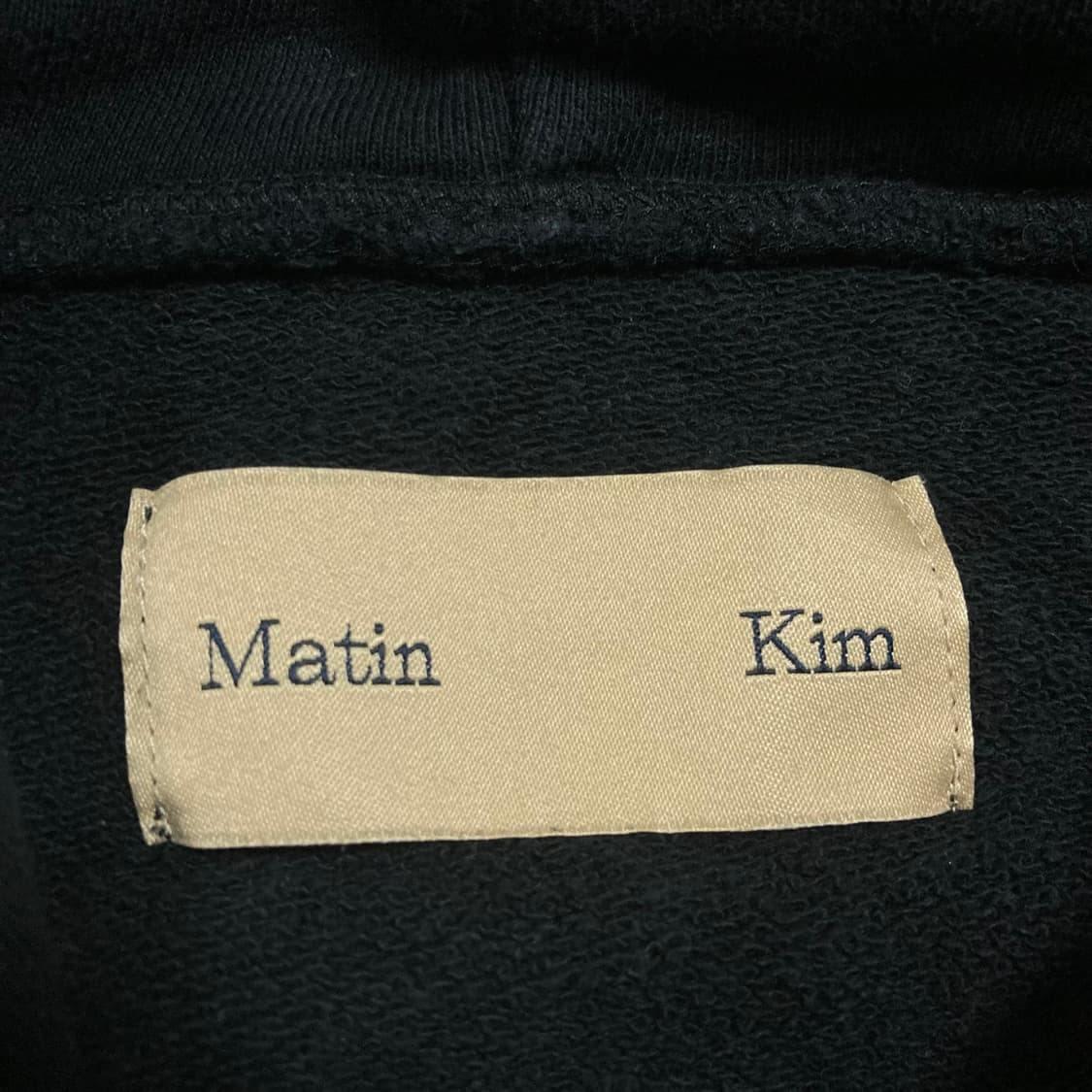 마뗑킴 스팰아웃 로고 블랙 후드티 상품이미지3