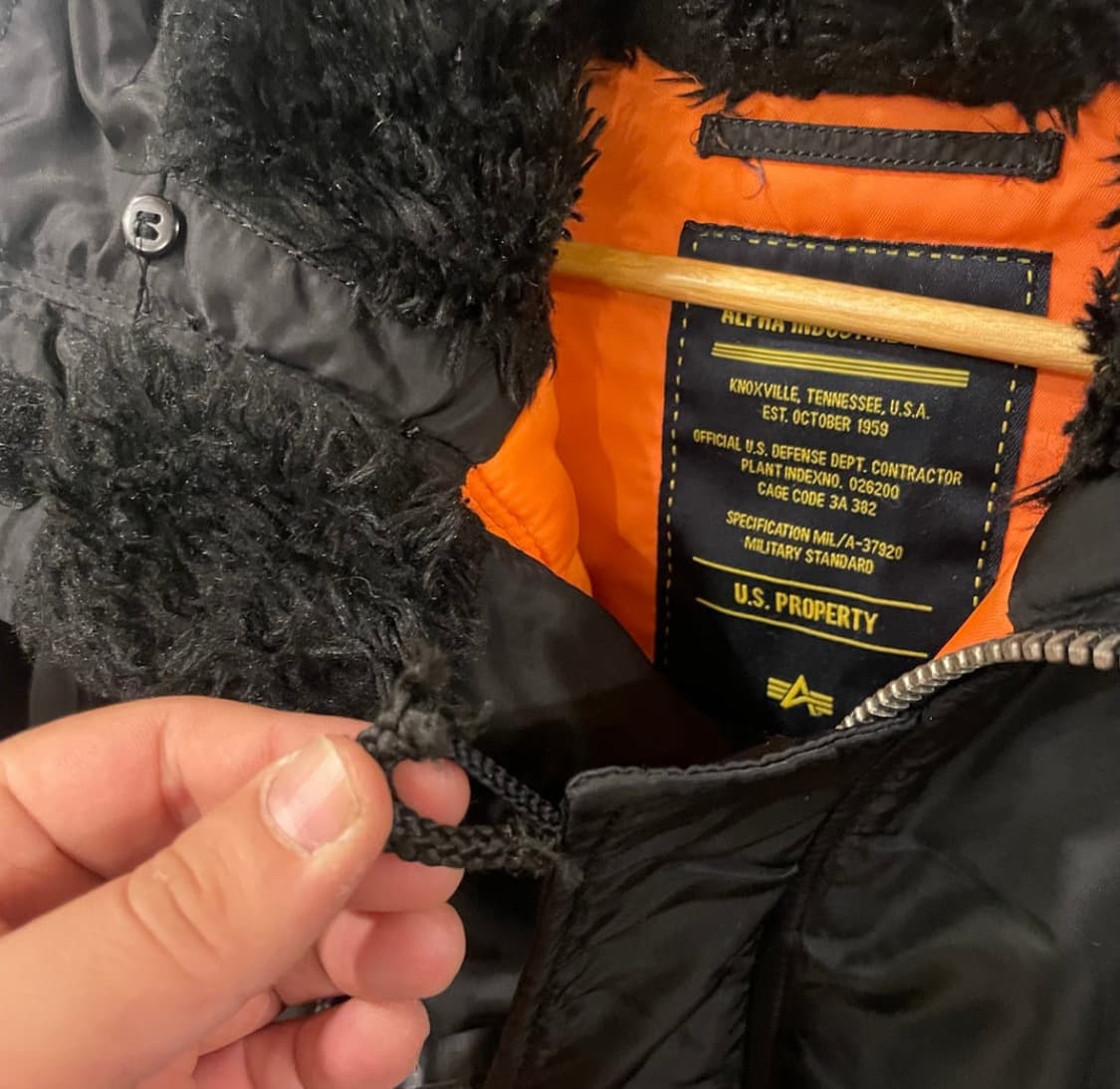 알파인더스트리 크롭 봄버 상품이미지5