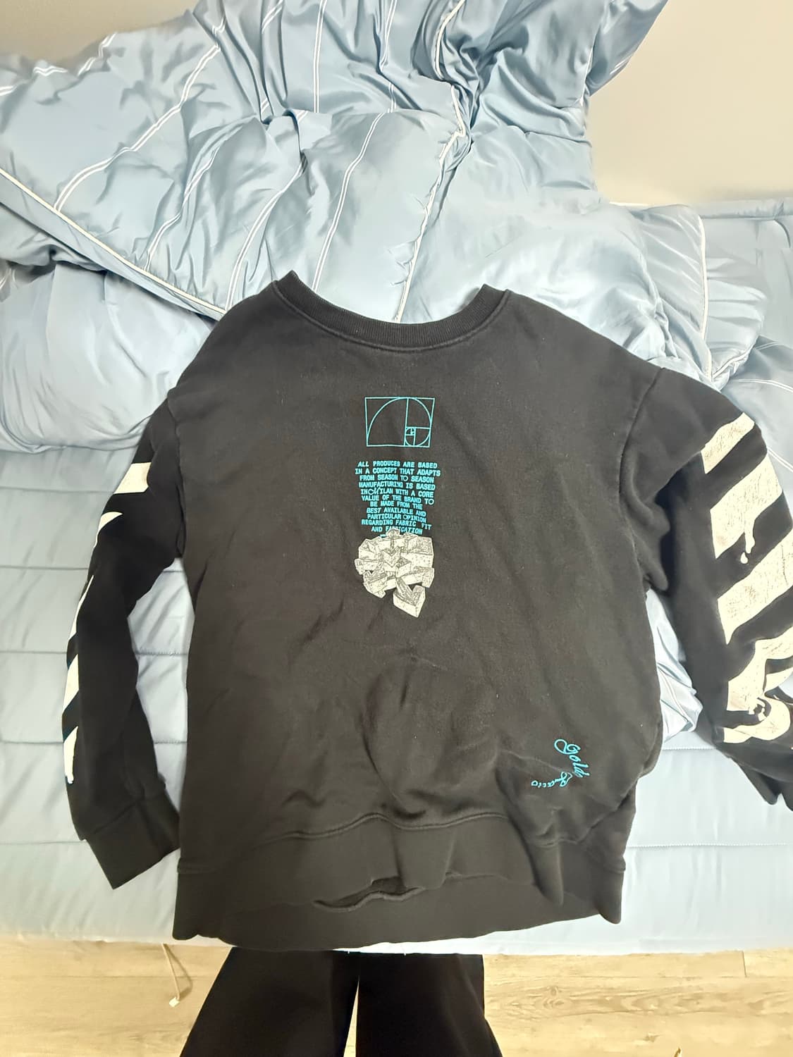 오프화이트맨투맨 상품이미지2