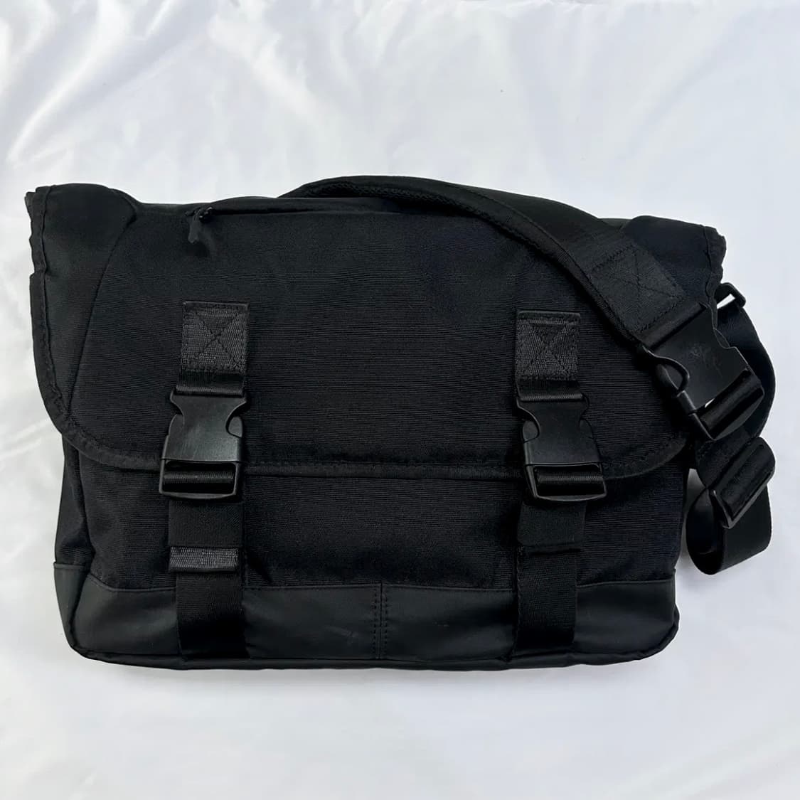 몬스터리퍼블릭 어드벤스 베이직 크로스백 메신저백 노트북 가방 상품이미지1