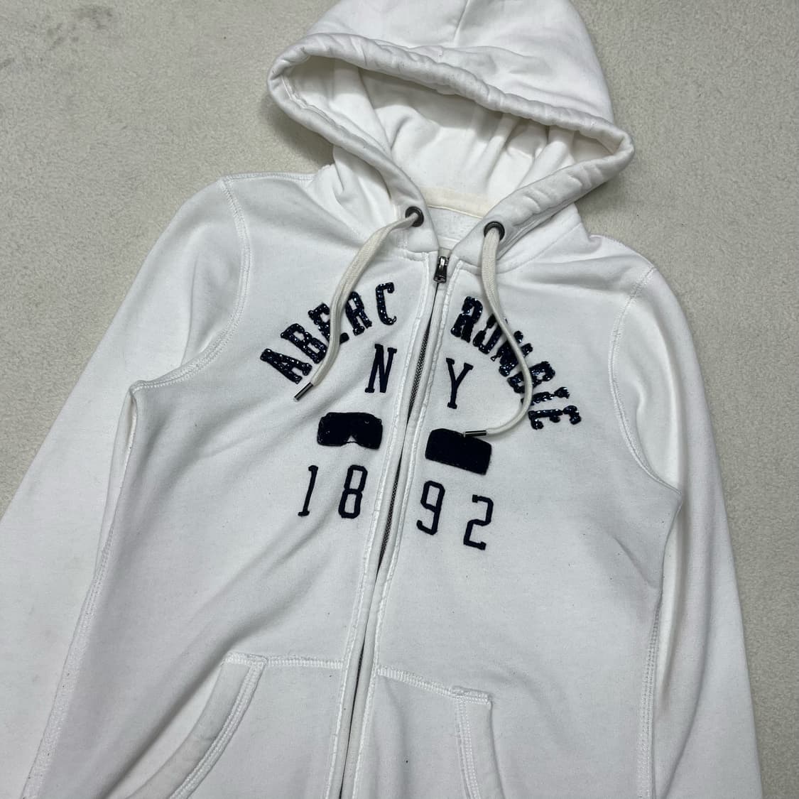 Abercrombie white hood zip-up 상품이미지5