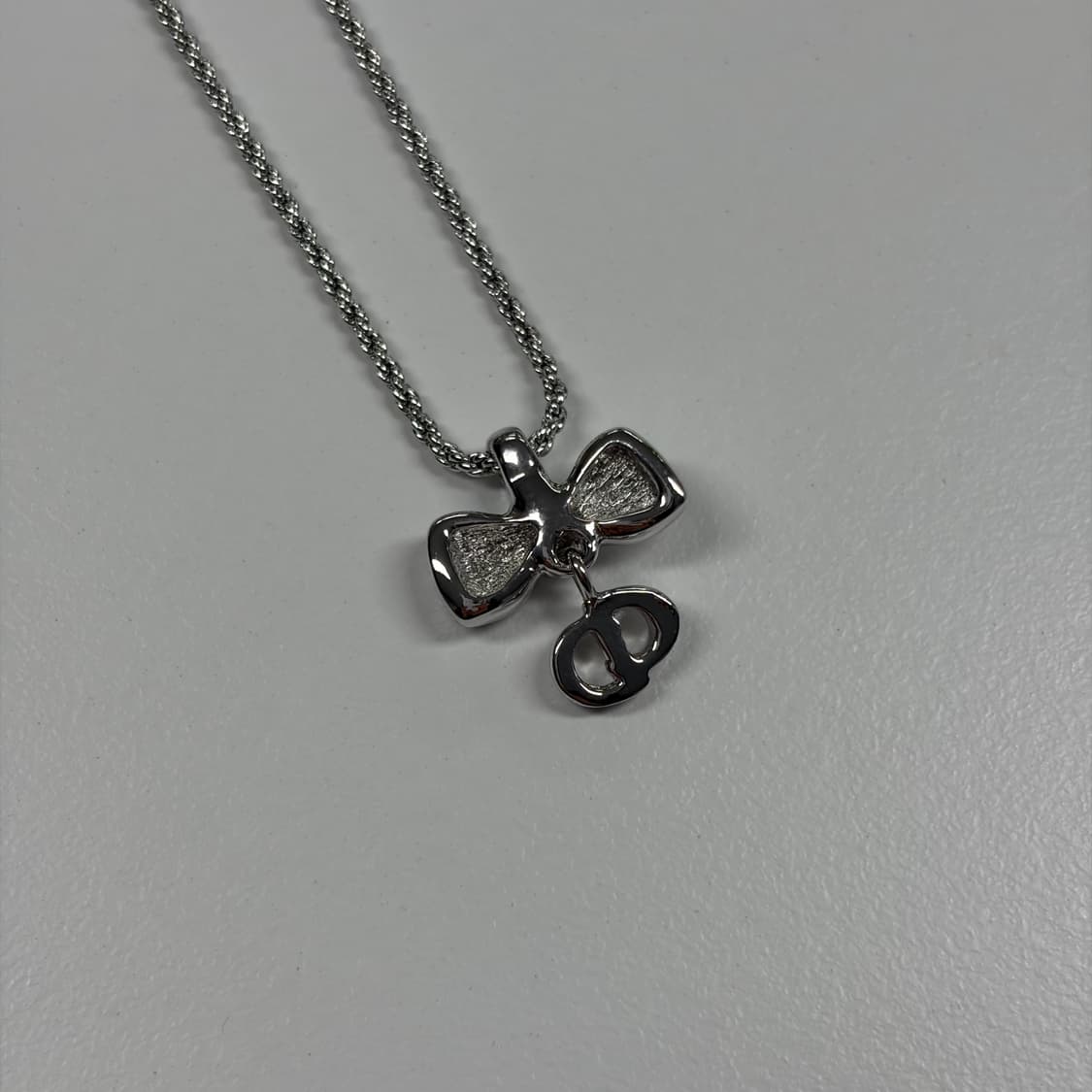 디올 리본 CD 목걸이 상품이미지4