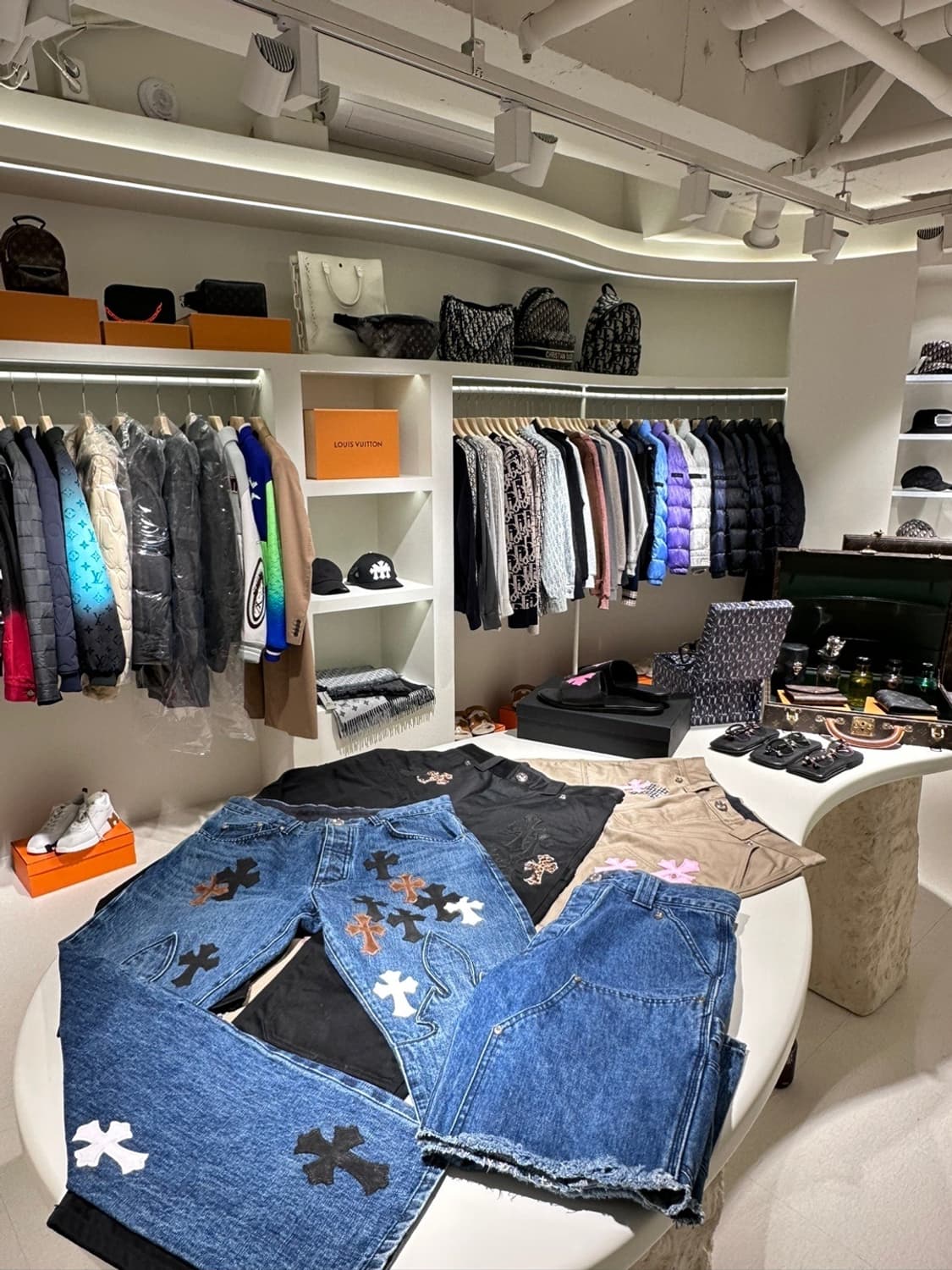 보보명품 모든 명품 의류,액세서리,시계,가방 등 전부 매입합니다! 상품이미지3